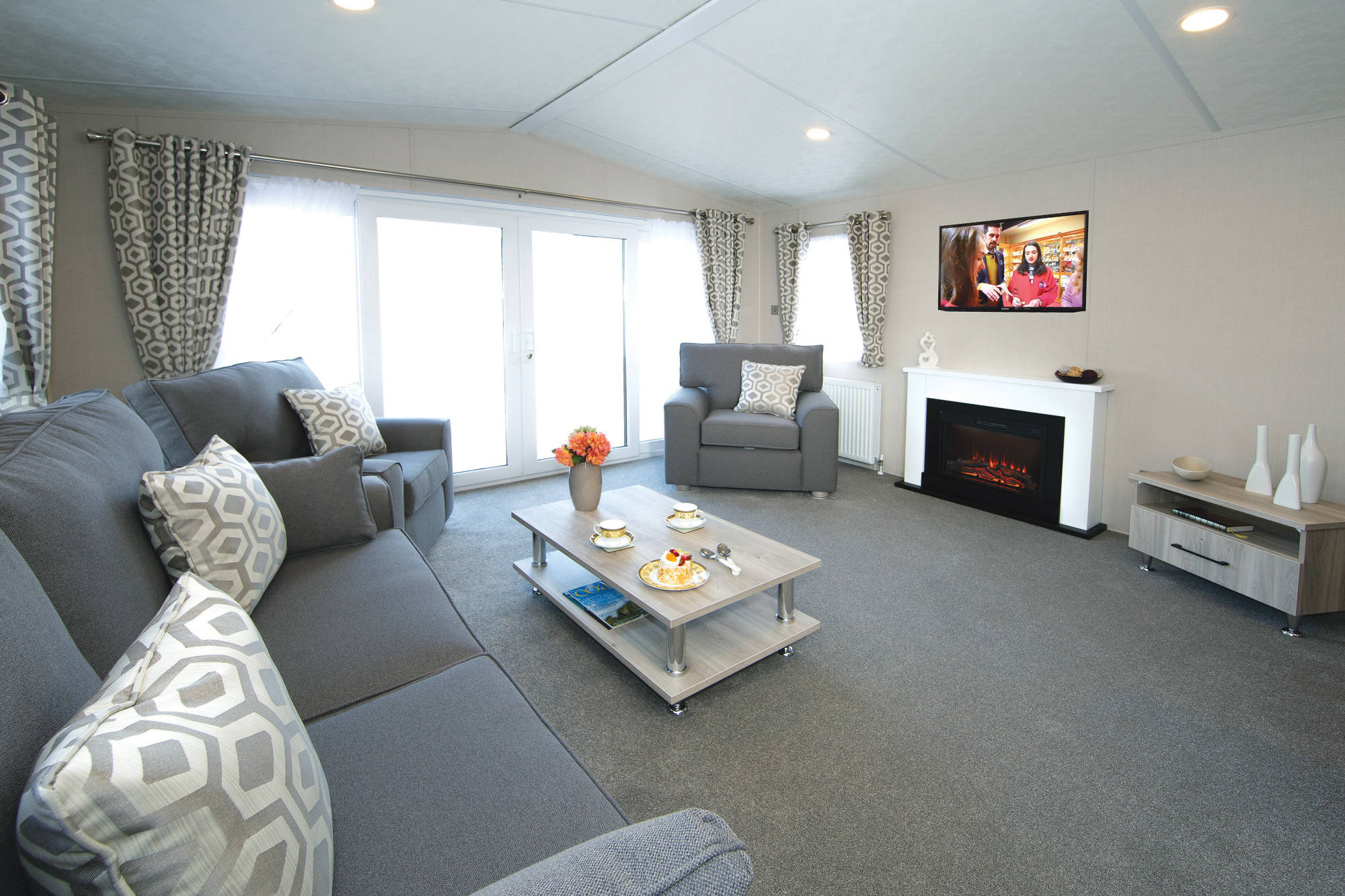 Delta Caravans Superior Deluxe Caravan lounge